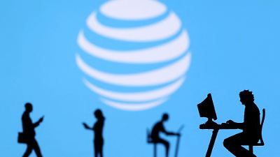 AT&T doblega expectativas con ganancias del segundo trimestre y mejora en México