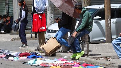 A pesar del crecimiento en empleo, el desempleo y la informalidad aumentan en México, afectando principalmente a las mujeres