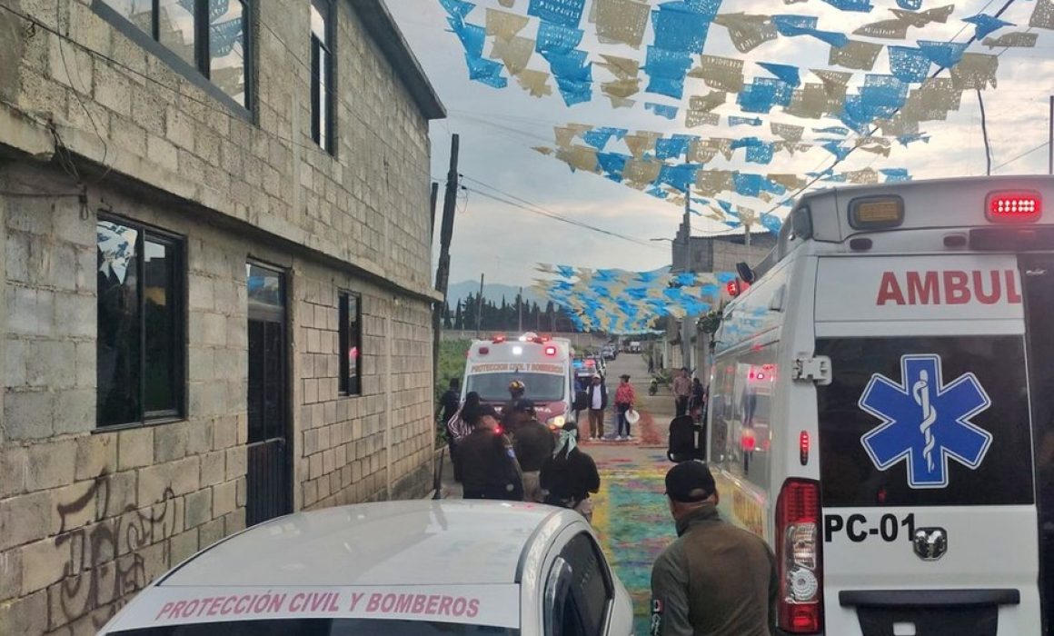 Accidente con fuegos artificiales en Santiago Tepopula deja 12 heridos, una mujer gravemente lesionada