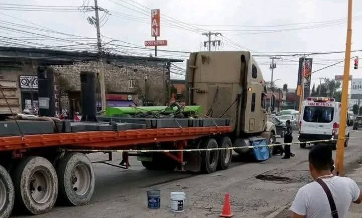Accidente de tráiler provoca caos vial en Cuautitlán Izcalli