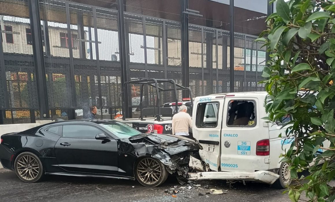 Accidente en Chalco deja varios heridos y caos vial en la avenida Cuauhtémoc