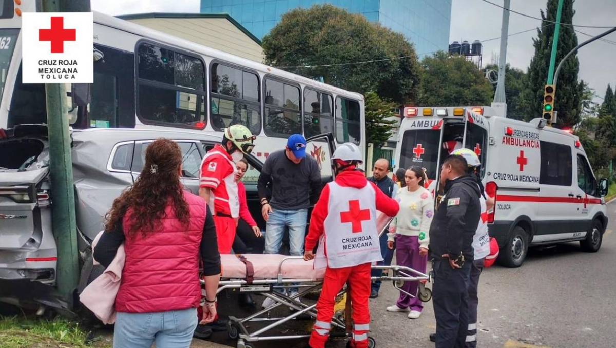 Accidente en Toluca deja cuatro lesionados y refleja alta incidencia de choques de transporte público en la región
