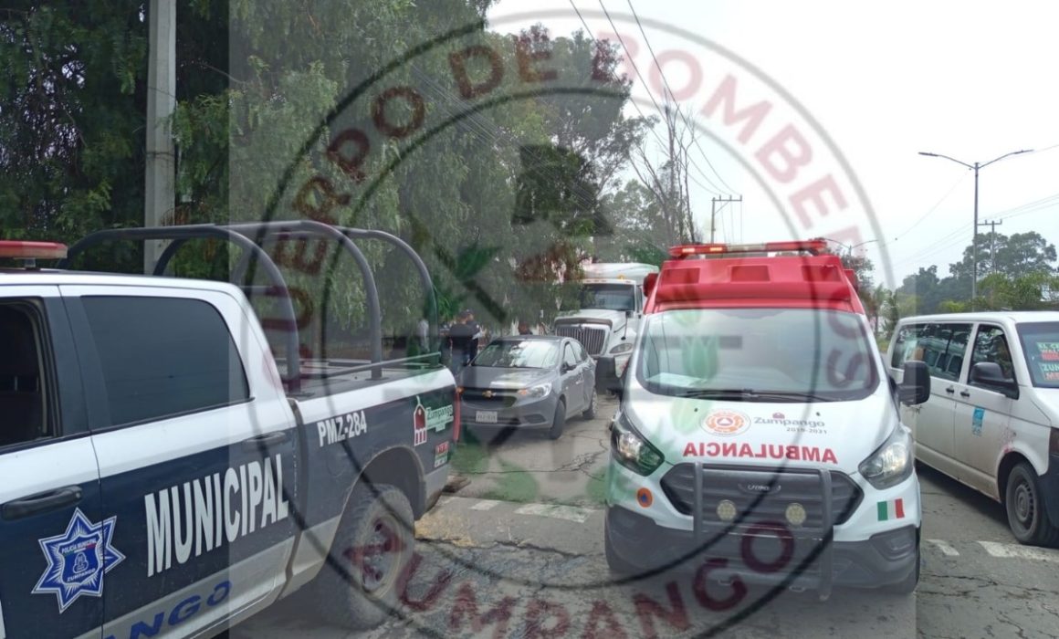 Accidente en Zumpango deja dos menores lesionados en choque entre auto y tractocamión