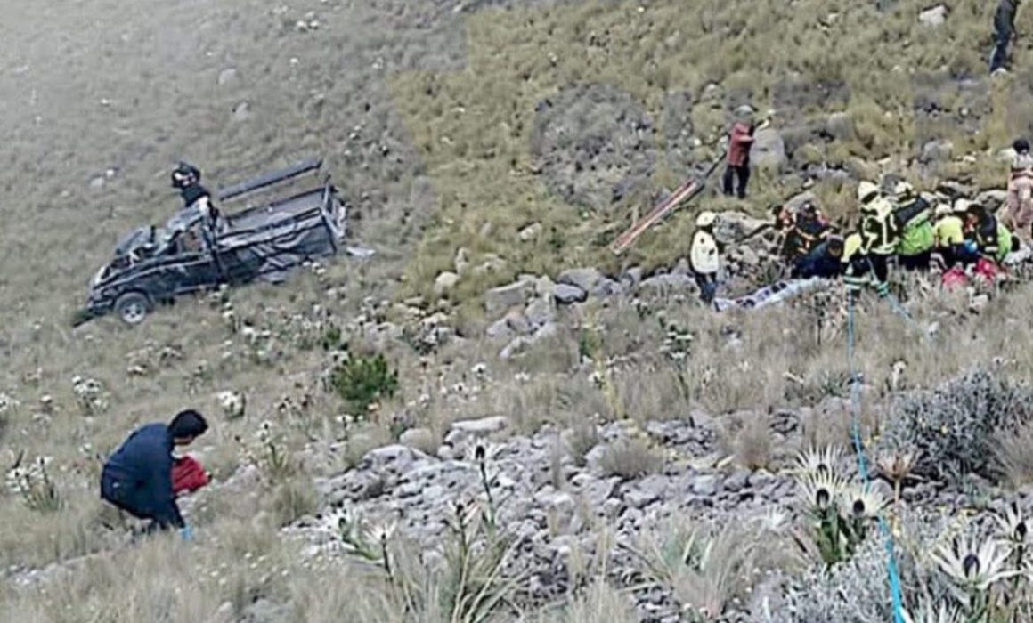 Accidente en el Nevado de Toluca deja un muerto y varias personas heridas en volcamiento de camioneta con turistas