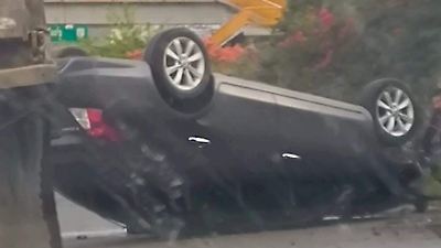 Accidente en la México-Cuautla causa caos vial tras volcadura de automóvil