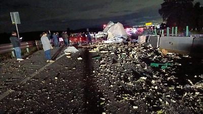 Accidente en la México-Puebla: camión volcado deja tres lesionados y provoca cierre parcial de vías