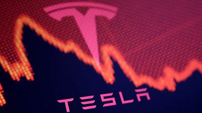 Acciones de Tesla caen más de 8% en Wall Street tras reducción en ventas del segundo trimestre