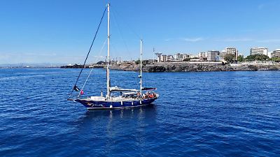 Activistas del barco Madleen, en Tel Aviv tras interceptación por Israel; algunos aún en duda sobre deportación