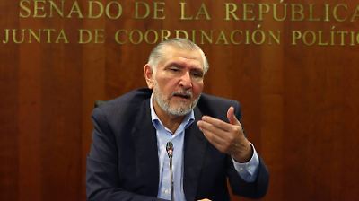 Adán Augusto López Hernández niega conflicto de interés por ganancias millonarias y denuncia campaña política en su contra