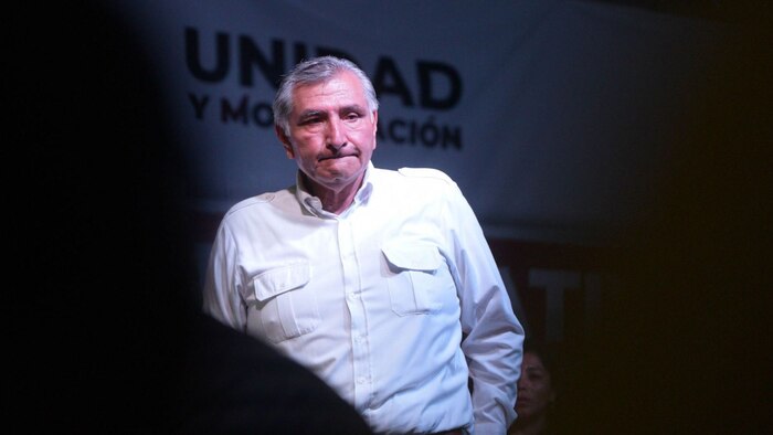 Adán Augusto López enfrenta siete controversias tras dejar la coordinación de Morena en el Senado