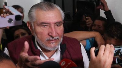 Adán Augusto López minimiza escándalo con Bermúdez y acusa campaña de oposición