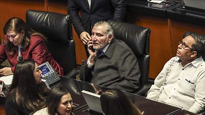 Adán Augusto López prioriza la lucha contra la pobreza frente al escándalo de huachicol fiscal en aduanas nacionales