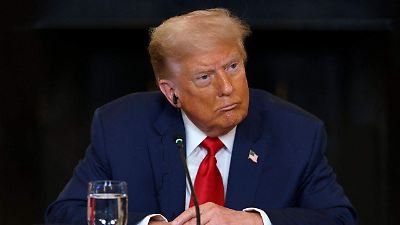 Administración Trump demanda a California por permitir a atletas transgénero competir en deportes escolares