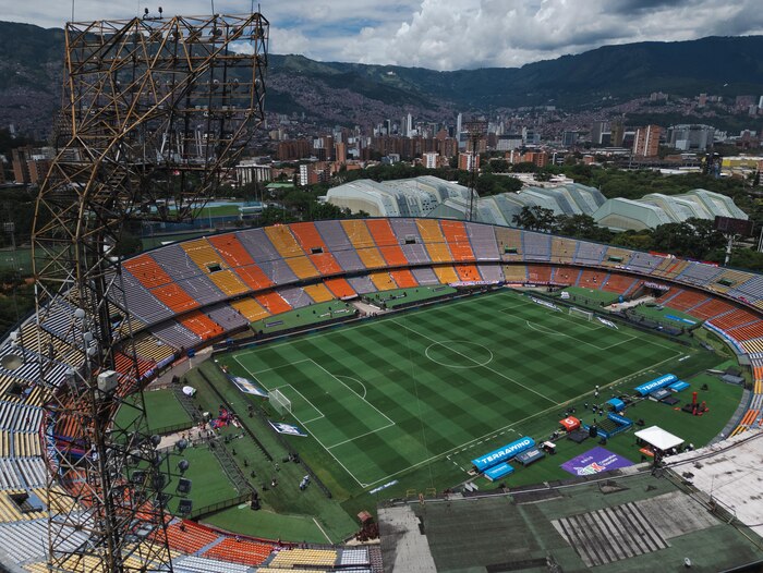 Alcalde de Medellín anuncia plan para construir un estadio de talla internacional para Atlético Nacional e Independiente Medellín