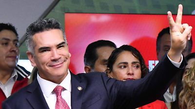 Alejandro Moreno denuncia presunto saqueo en Pemex por contrato millonario en favor de familiar cercano a López Obrador