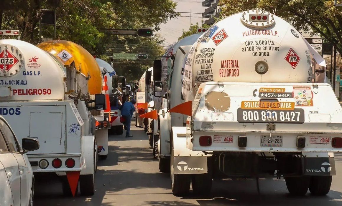 ¡Alerta en Toluca! Revisarán todas las pipas de combustible para evitar tragedias similares a la explosión de Iztapalapa