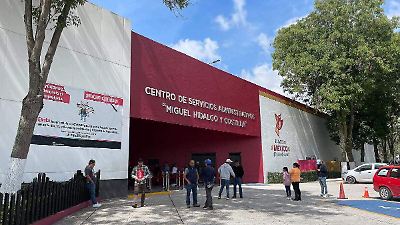 Alerta en Toluca por fraudes de falsos gestores en oficinas de Servicios Administrativos