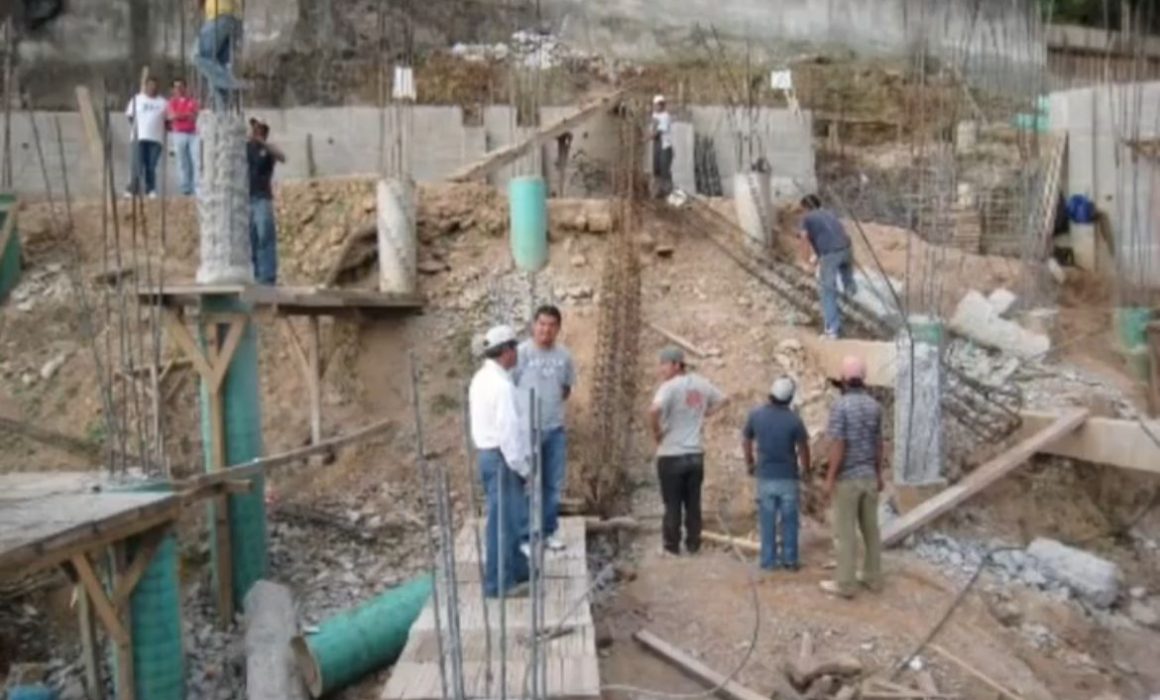 Alerta por Obras Ilegales en Valle de Bravo Amenazan su Ecosistema y Abastecimiento de Agua