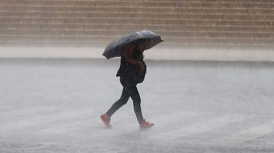 Alerta por lluvias intensas y vientos con Alvin; riesgo de inundaciones y trombas en México