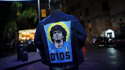 Allanan 6 viviendas de Maradona por presunto documental del juicio por su muerte en Argentina