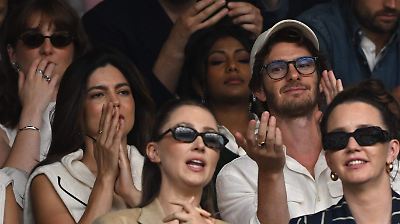 Andrew Garfield y Monica Barbaro confirman su romance en Wimbledon tras meses de rumores