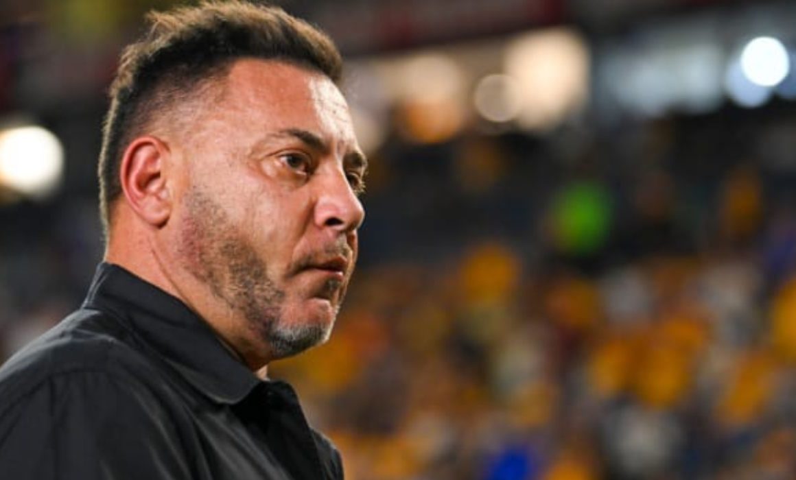 Antonio Mohamed da esperanza a su Toluca: «Quedan 90 minutos»