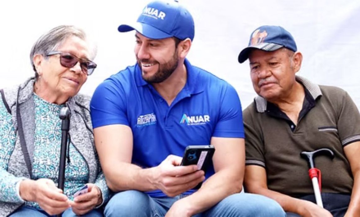 Anuar Azar impulsa programa de atención médica especializada para familias en Atizapán