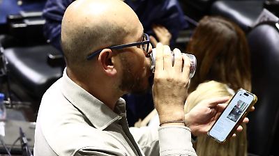 Aprobación en Diputados de aumentos de impuestos a cigarrillos, videojuegos y refrescos; matizan gravámenes a bebidas light