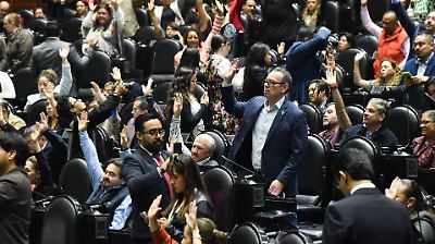Aprueba Cámara de Diputados prohibir venta de bebidas energéticas a menores; ahora pasa al Senado