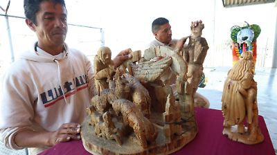 Artesanos de Santa María Rayón enfrentan problemas para la obtención de madera legal