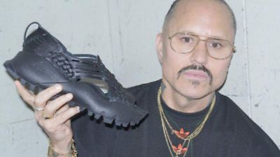 Artesanos de Yalálag y marca michoacana disputan origen de huaraches similares a Adidas y Willy Chavarría