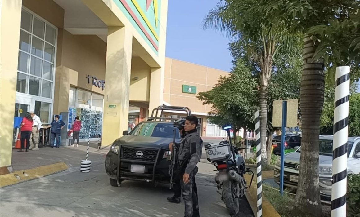 Asalto con armas y tiroteo en Plaza Las Haciendas de Cuautitlán Izcalli