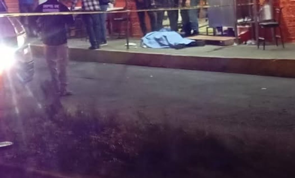 Asesinan a taquero en Chalco tras intentar auxiliar a víctima de asalto