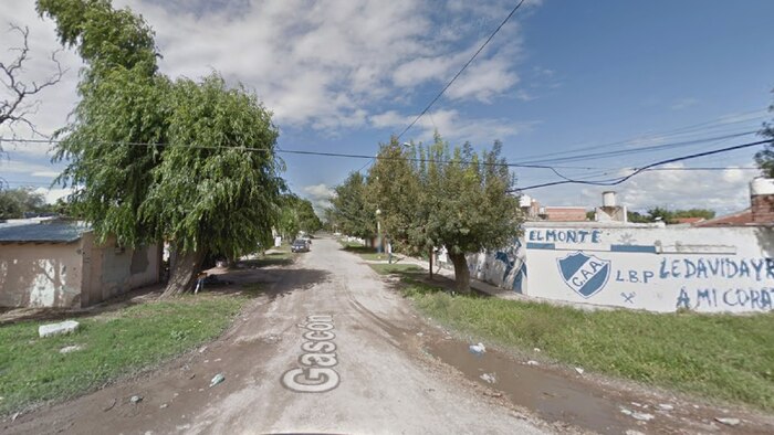 Asesinan a un hombre frente a puesto de drogas en Villa Gascón, Mar del Plata, y vecinos atacan a la policía