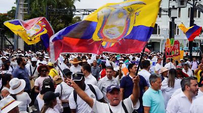 Ataque violento en Ecuador deja a cinco detenidos y aumenta la tensión política