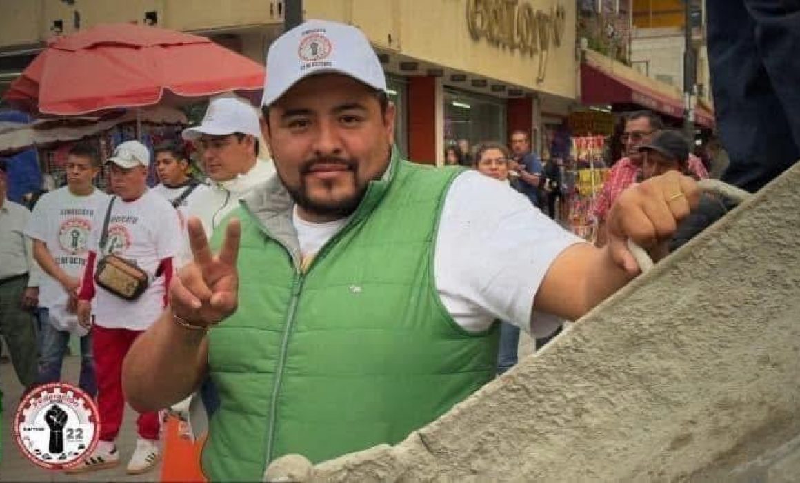 Atentan contra regidor de Chalco en presencia de peatones; detienen a los agresores