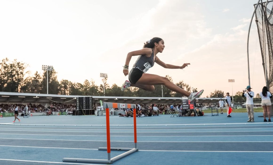 Atleta mexiquense conquista oro en Campeonato Iberoamericano de Atletismo Sub-18 en Paraguay