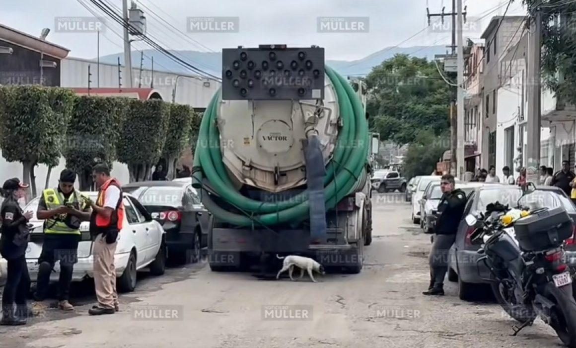 Atropella a mujer en Ecatepec; pierde la pierna derecha y conductor queda detenido