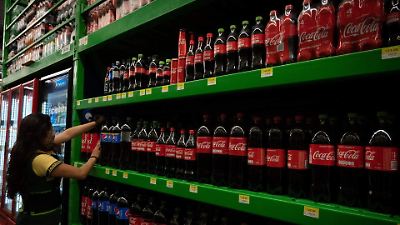 Aumentan impuestos a cigarros, refrescos y videojuegos: ¿Cuánto impactará en tus finanzas y salud?