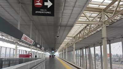 Aumentan robos en el Tren Interurbano México-Toluca por motos y taxis ilegales