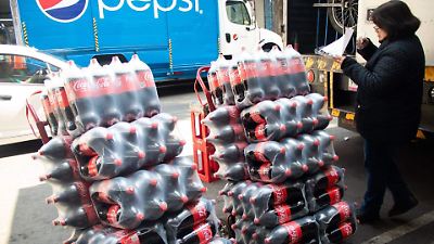 Aumentos al IEPS en refrescos elevarán precios hasta 15% y amenazan el empleo, advierte MexBeb