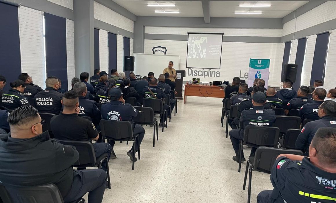 Autoridades de Toluca capacitan a policías para garantizar seguridad y derechos en movilizaciones del 8M