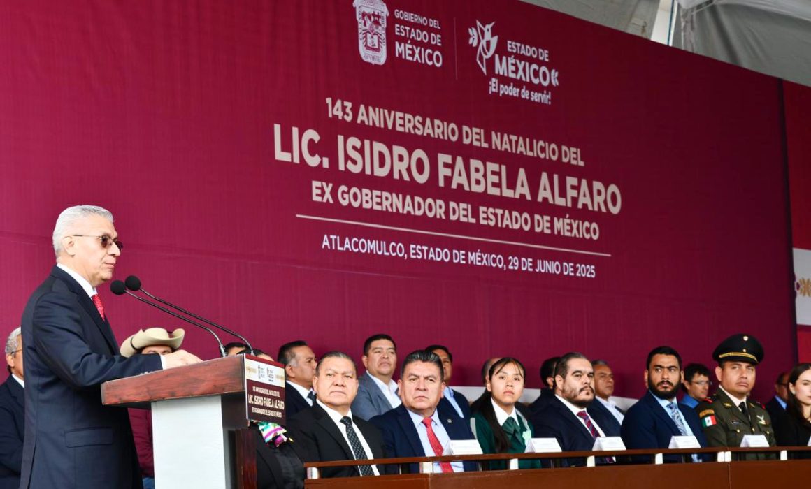 Autoridades rinden homenaje en Atlacomulco por el 143 aniversario del natalicio de Isidro Fabela