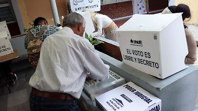 Baja participación en cierre de casillas en elección judicial histórica en México