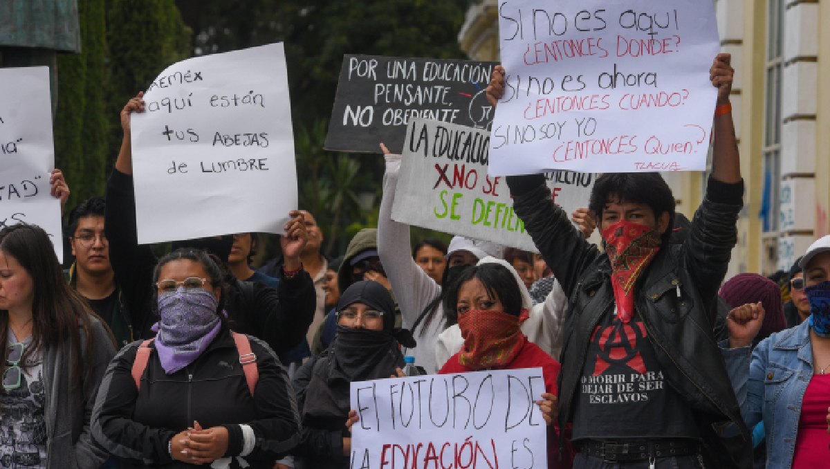 Bloqueos en Toluca HOY 12 de mayo: Protestan contra elección de rectora de UAEMéx | EN VIVO