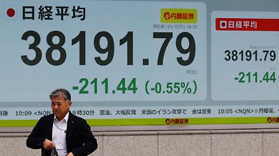 Bolsa de Tokio cae 0.6% ante tensión por ataque estadounidense en Irán
