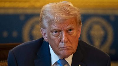 Bolsas chinas y hongkonesas repuntan tras extensión de tregua arancelaria por parte de Donald Trump