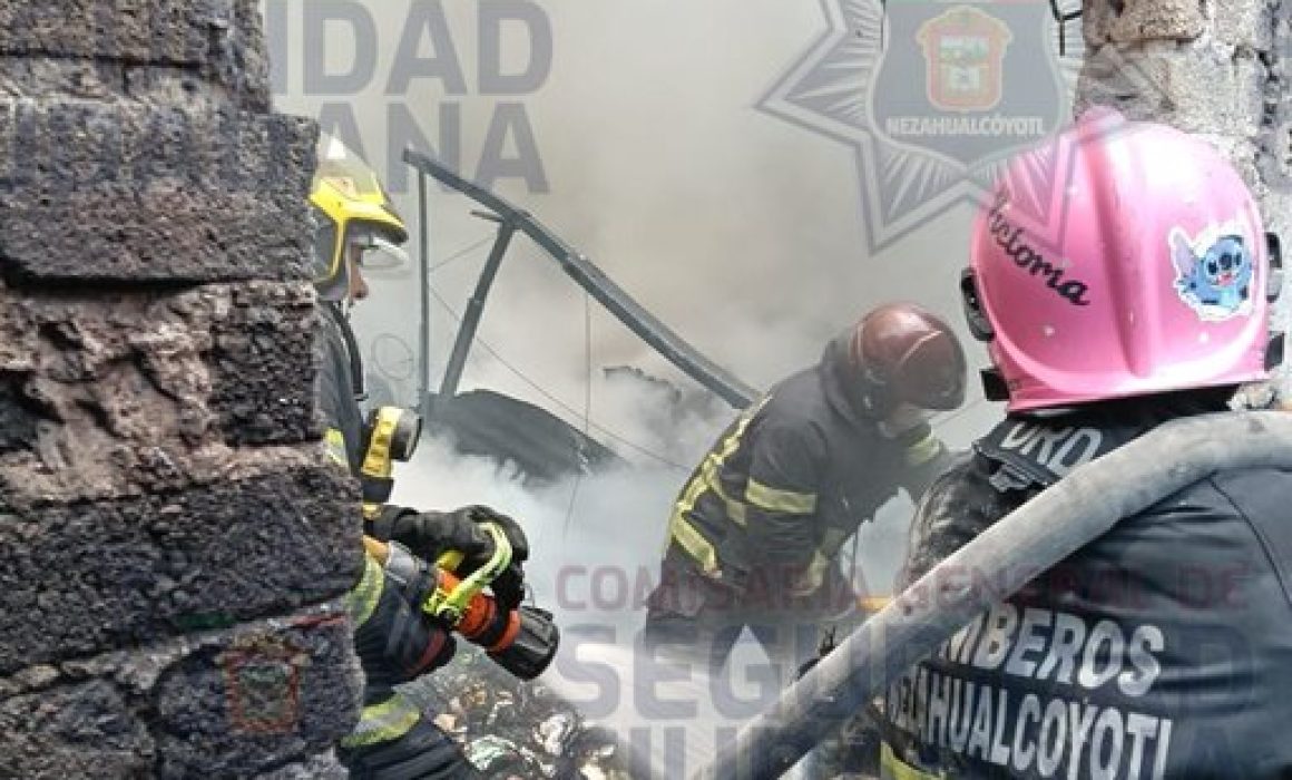 Bomberos se movilizan por fuerte incendio en Nezahualcóyotl