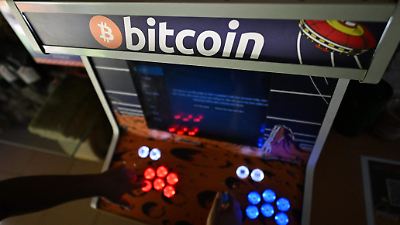 Cámara de EE. UU. aprueba histórica regulación de criptomonedas y stablecoins en medio de debate