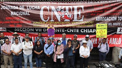 CNTE y Gobierno Federal reanundan negociaciones; mantienen plantón en CDMX